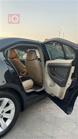 Ford Taurus